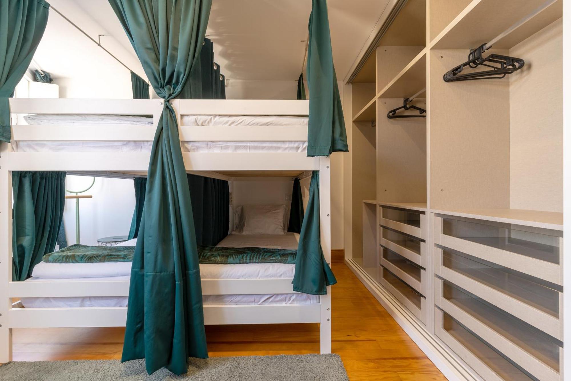 Cozy Nest Albergue