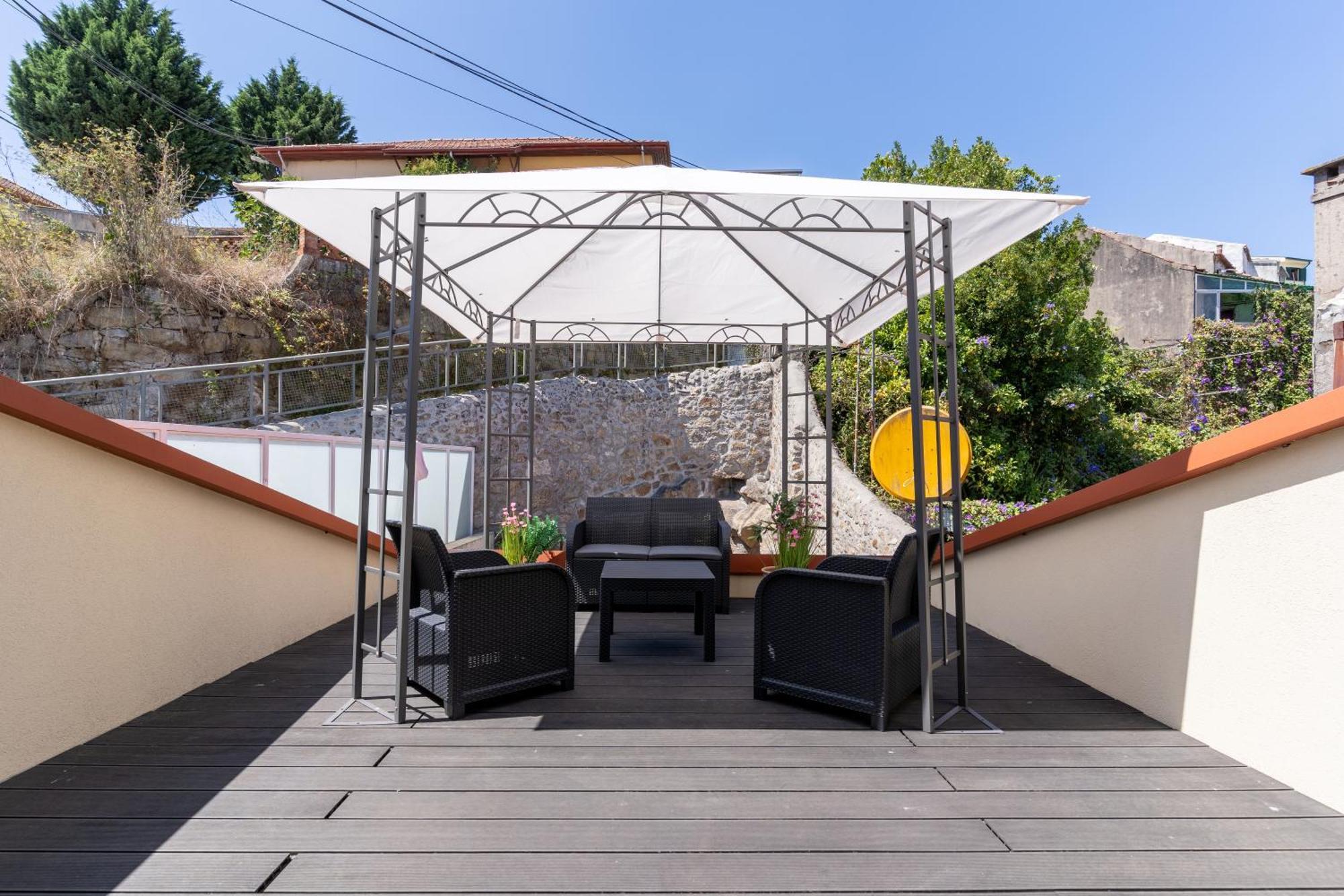 Cozy Nest Albergue